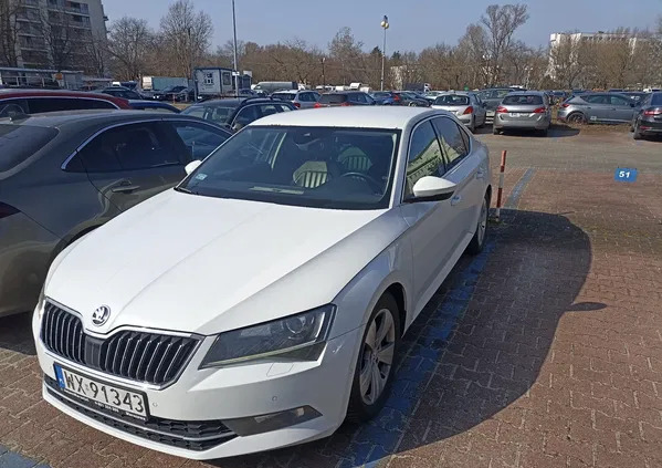 samochody osobowe Skoda Superb cena 61000 przebieg: 280000, rok produkcji 2016 z Warszawa